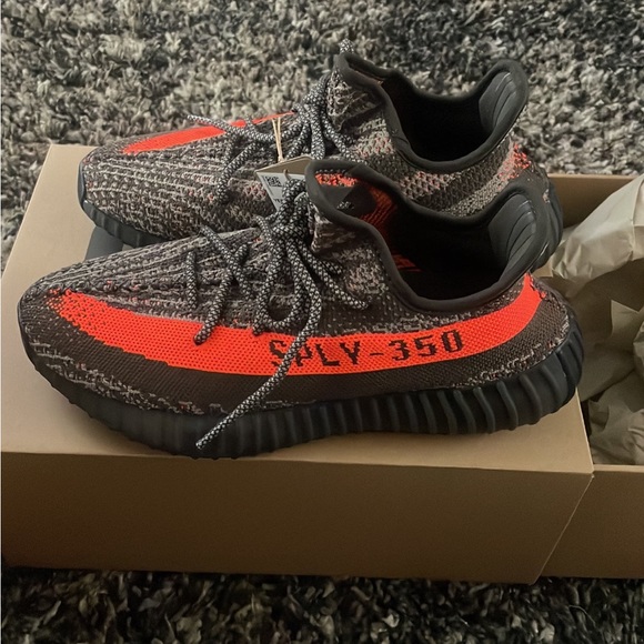 Adidas Yeezy boost 350v2 - Picture 4 of 7